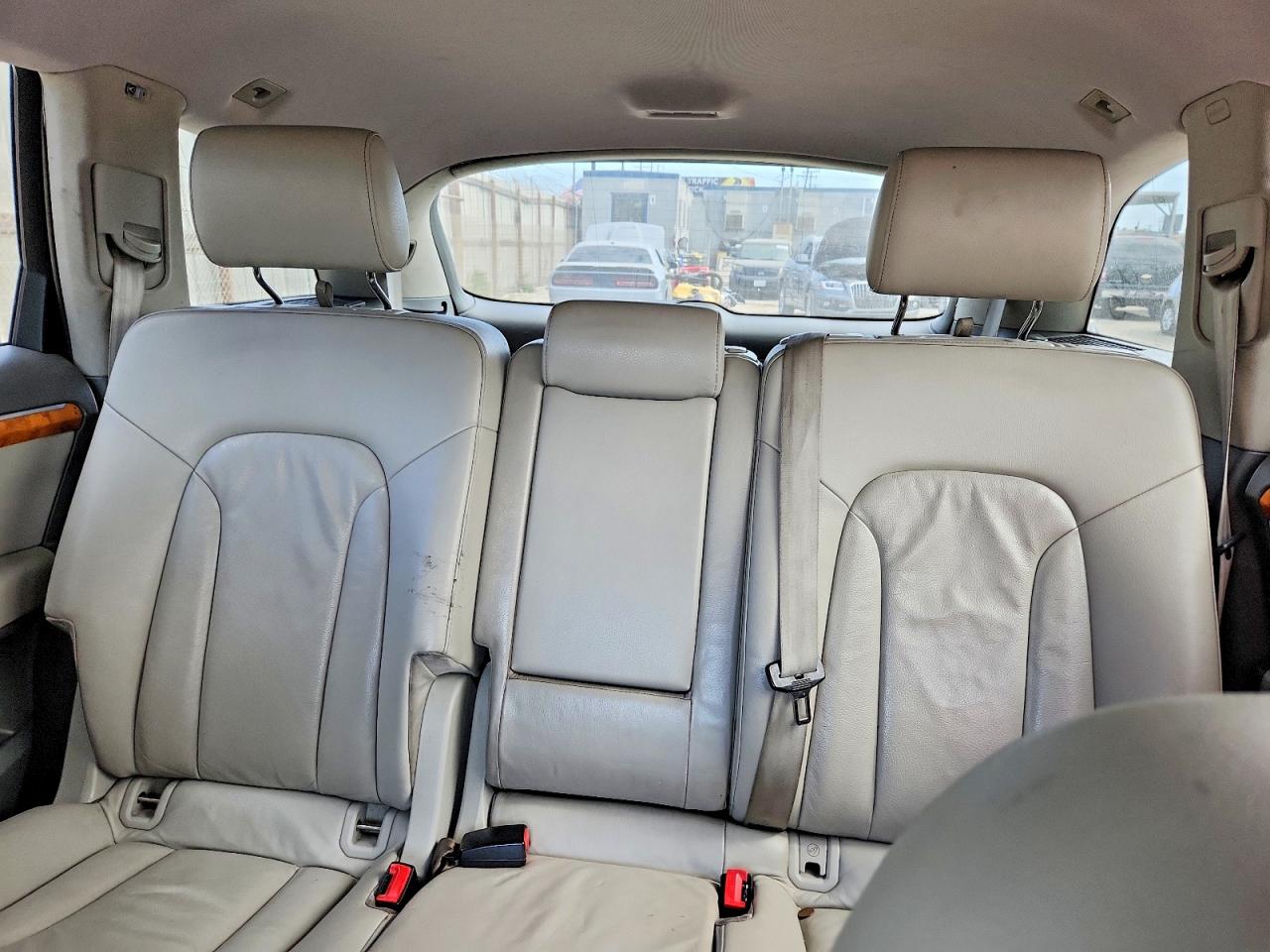 2010 AUDI Q7 Premium