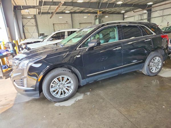 2017 CADILLAC XT5