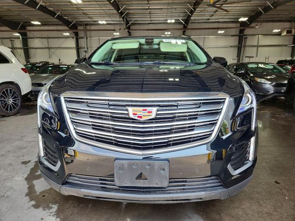 2017 CADILLAC XT5