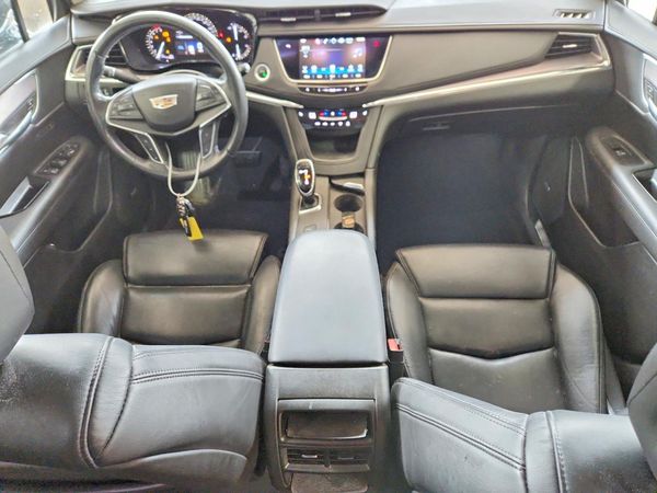 2017 CADILLAC XT5