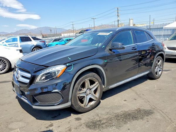 2015 MERCEDES-BENZ GLA
