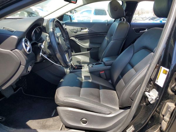 2015 MERCEDES-BENZ GLA