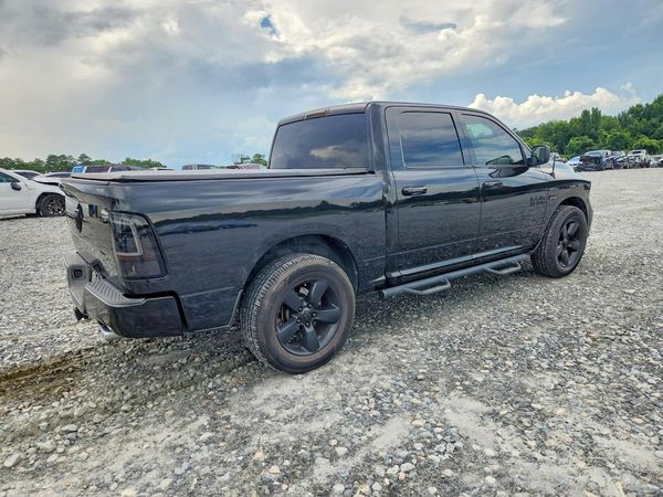2015 RAM 1500 ST