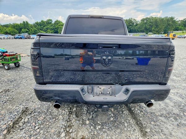 2015 RAM 1500 ST