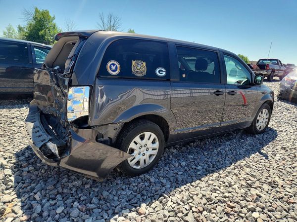 2019 DODGE GRAND CARAVAN SE
