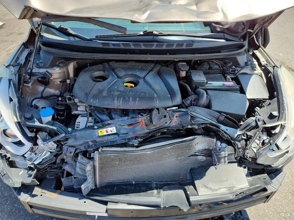 2015 HYUNDAI ELANTRA GLS(Middle)