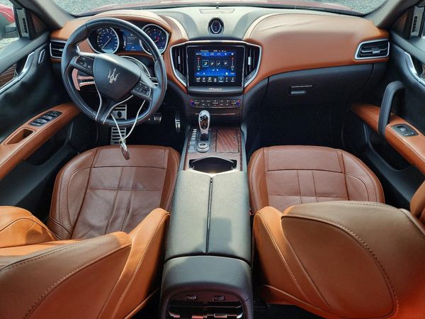 2017 MASERATI GHIBLI Sport