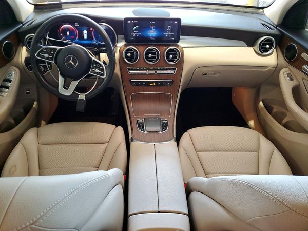 2021 MERCEDES-BENZ GLC GLC300-4M