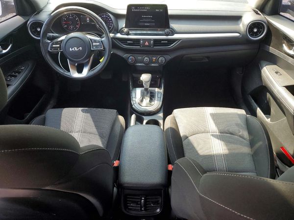 2022 KIA FORTE GT Line
