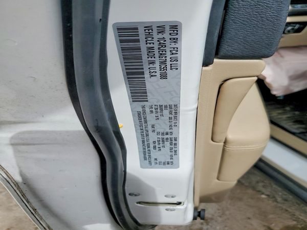 2021 JEEP GRAND CHEROKEE LAREDO 4X2