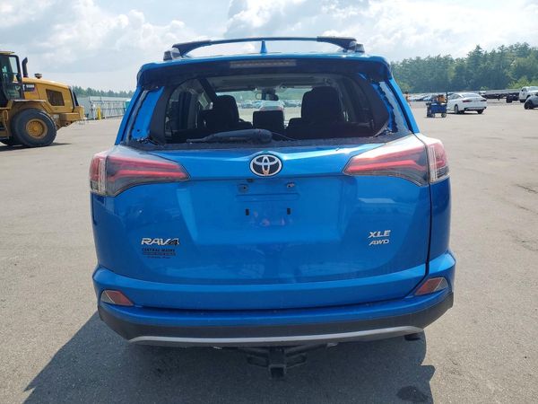 2017 TOYOTA RAV4 XLE
