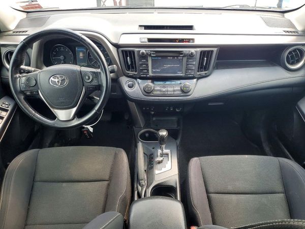 2017 TOYOTA RAV4 XLE