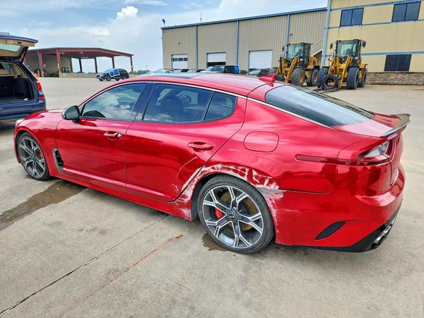 2020 KIA STINGER GT2