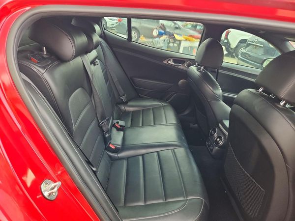 2020 KIA STINGER GT2