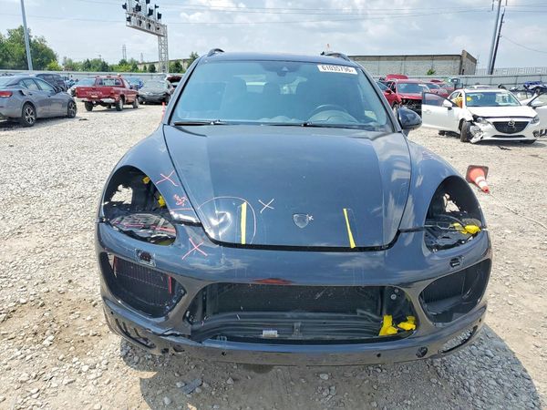 2014 PORSCHE CAYENNE Turbo