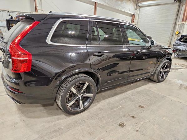 2019 VOLVO XC90 R-Design