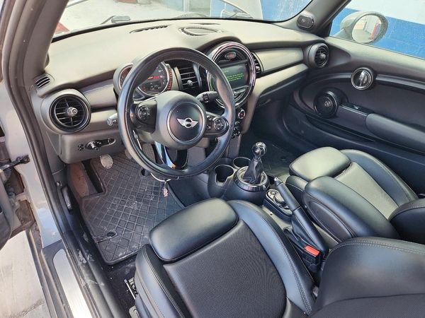 2016 MINI COOPER