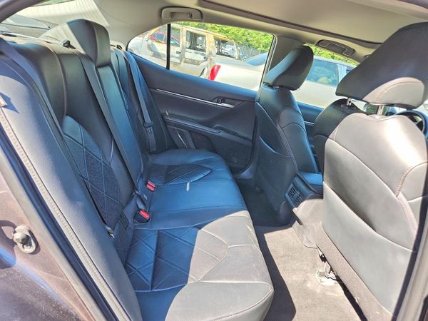 2019 TOYOTA CAMRY