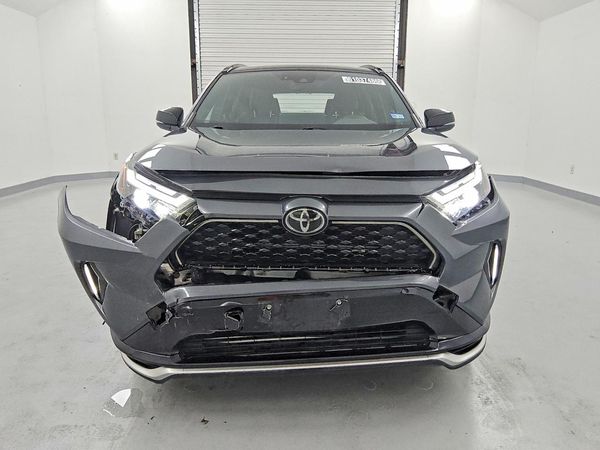 2025 TOYOTA RAV4 XSE