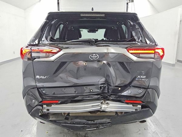 2025 TOYOTA RAV4 XSE