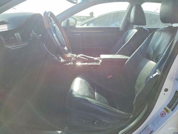 2015 LEXUS ES 300h