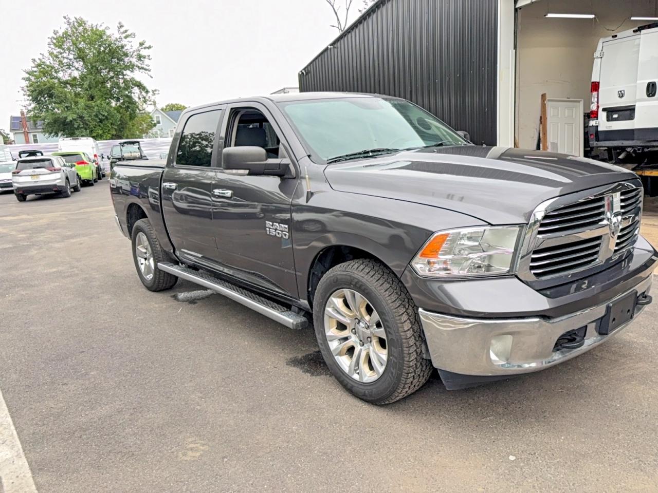 2015 RAM 1500 SLT