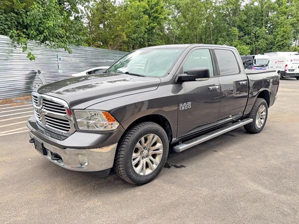 2015 RAM 1500 SLT