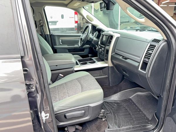 2015 RAM 1500 SLT