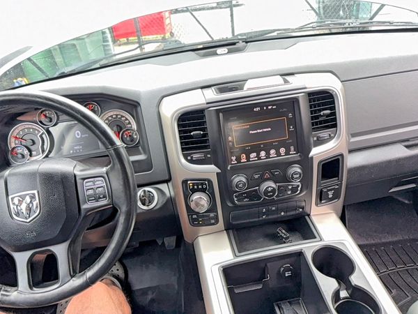 2015 RAM 1500 SLT