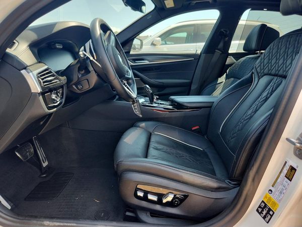 2022 BMW M550XI xDrive