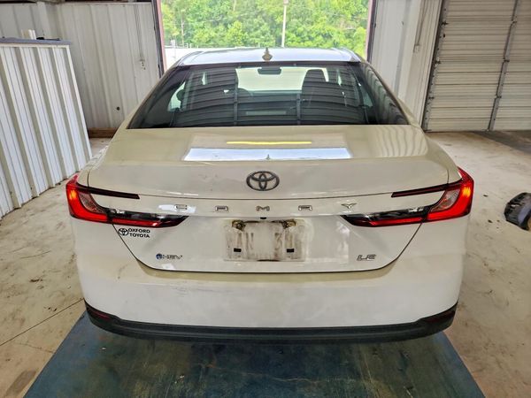 2025 TOYOTA CAMRY
