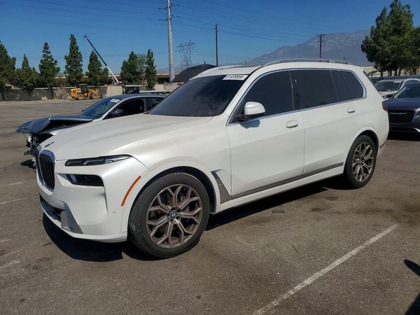 2023 BMW X7 xDrive40i