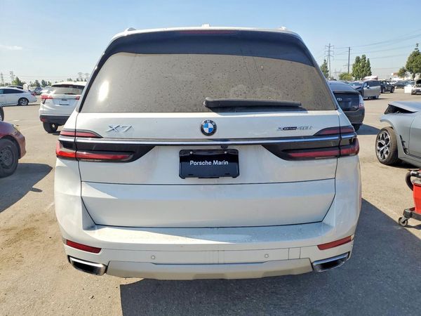 2023 BMW X7 xDrive40i
