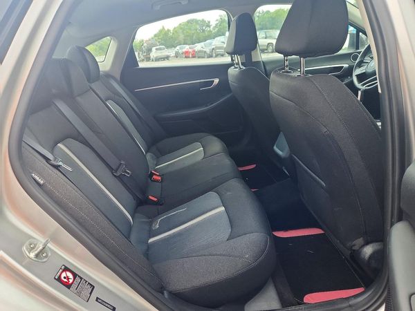 2021 HYUNDAI SONATA SE