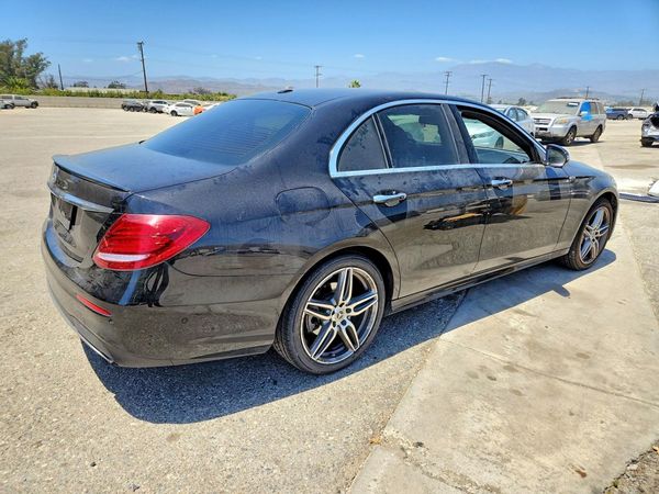 2018 MERCEDES-BENZ E E300