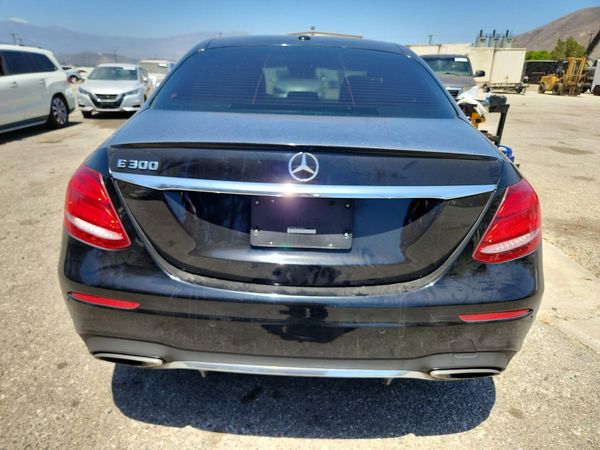 2018 MERCEDES-BENZ E E300