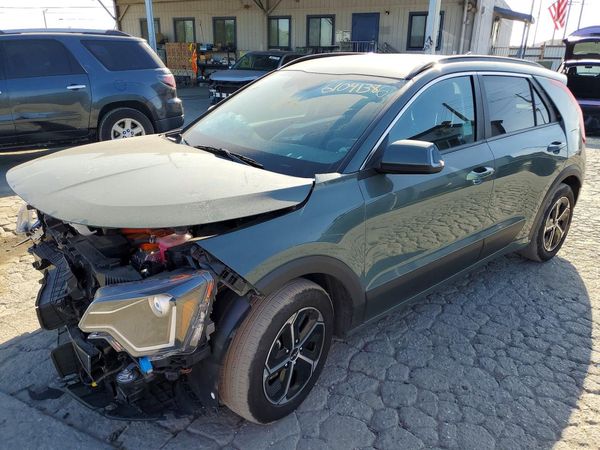 2025 KIA NIRO