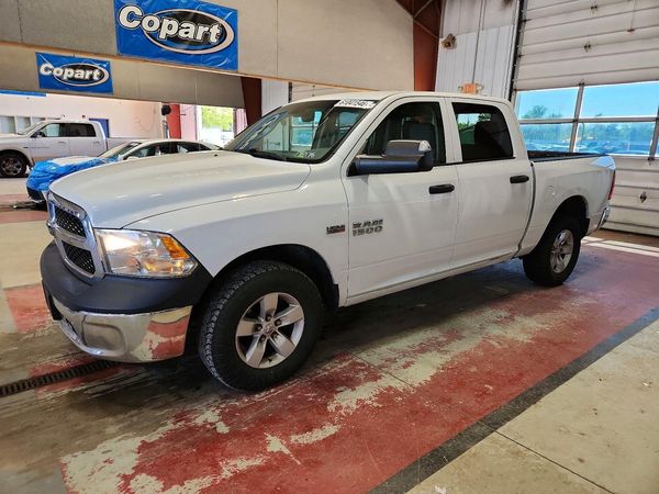 2016 RAM 1500 ST CREW CAB 4X4