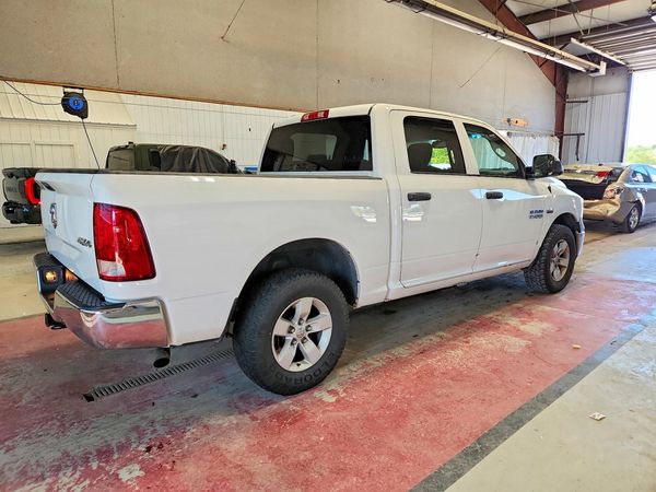2016 RAM 1500 ST CREW CAB 4X4