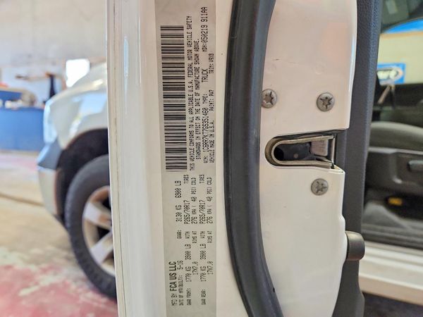 2016 RAM 1500 ST CREW CAB 4X4