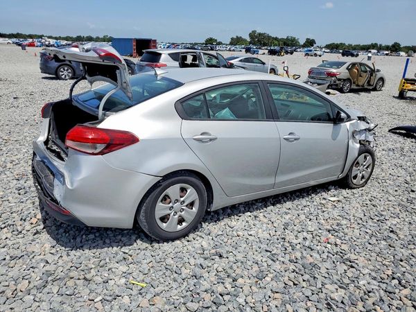 2017 KIA FORTE