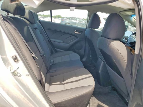 2017 KIA FORTE