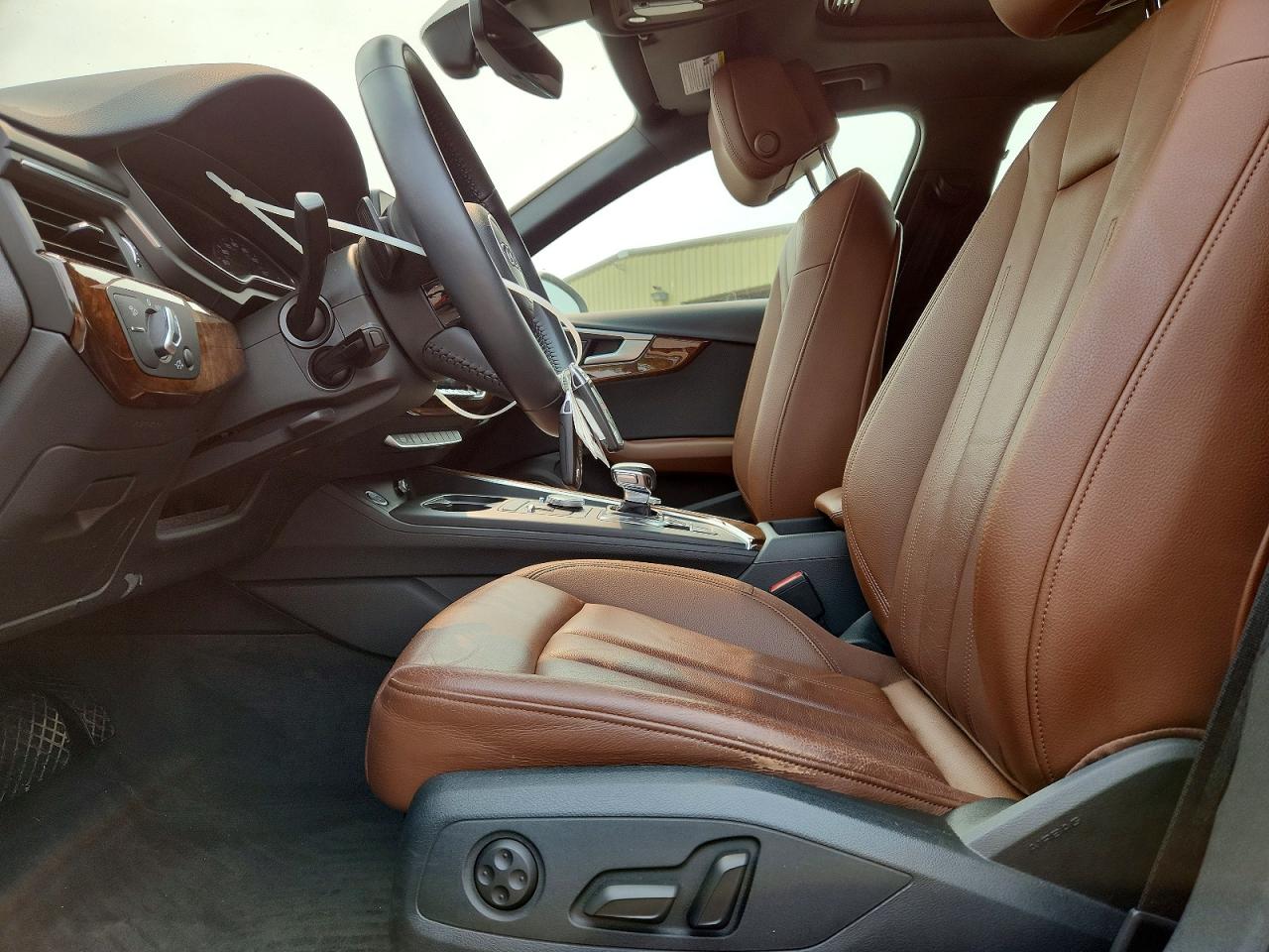 2019 AUDI A4 quattro Premium