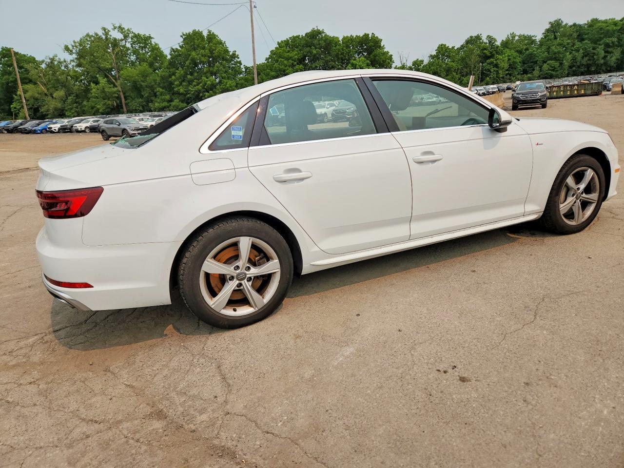 2019 AUDI A4 quattro Premium