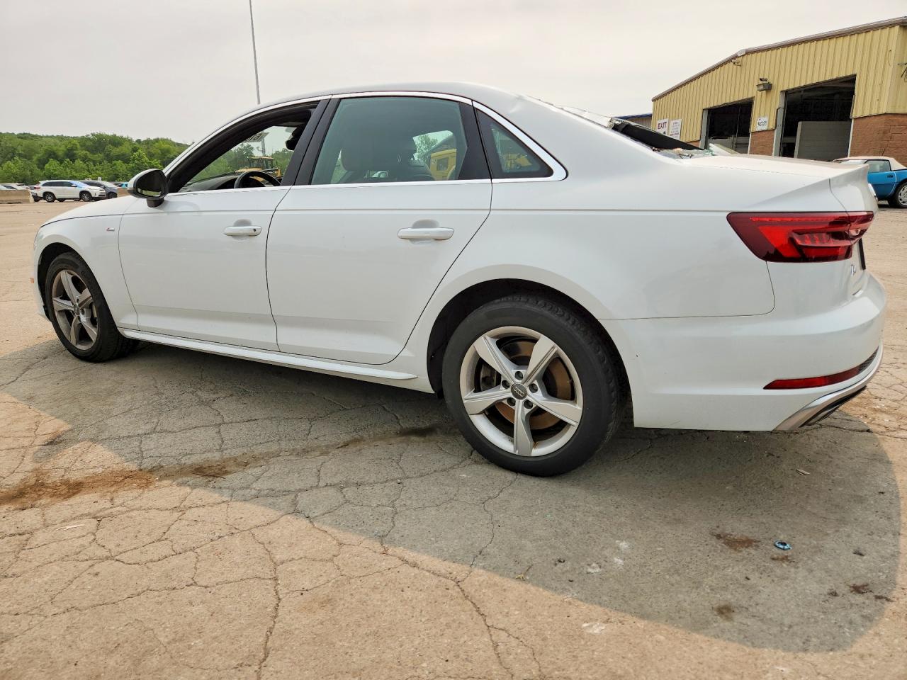 2019 AUDI A4 quattro Premium