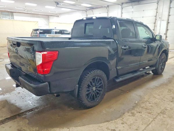 2018 NISSAN TITAN