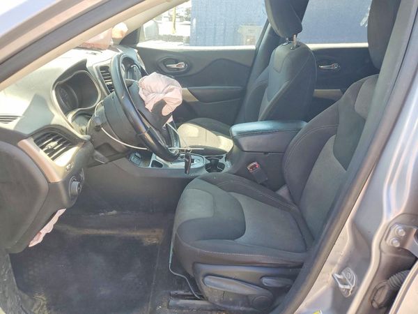 2018 JEEP CHEROKEE LATITUDE FWD