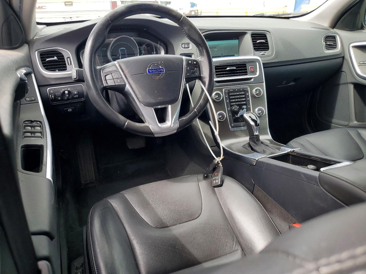2016 VOLVO V60 SV33 Premier