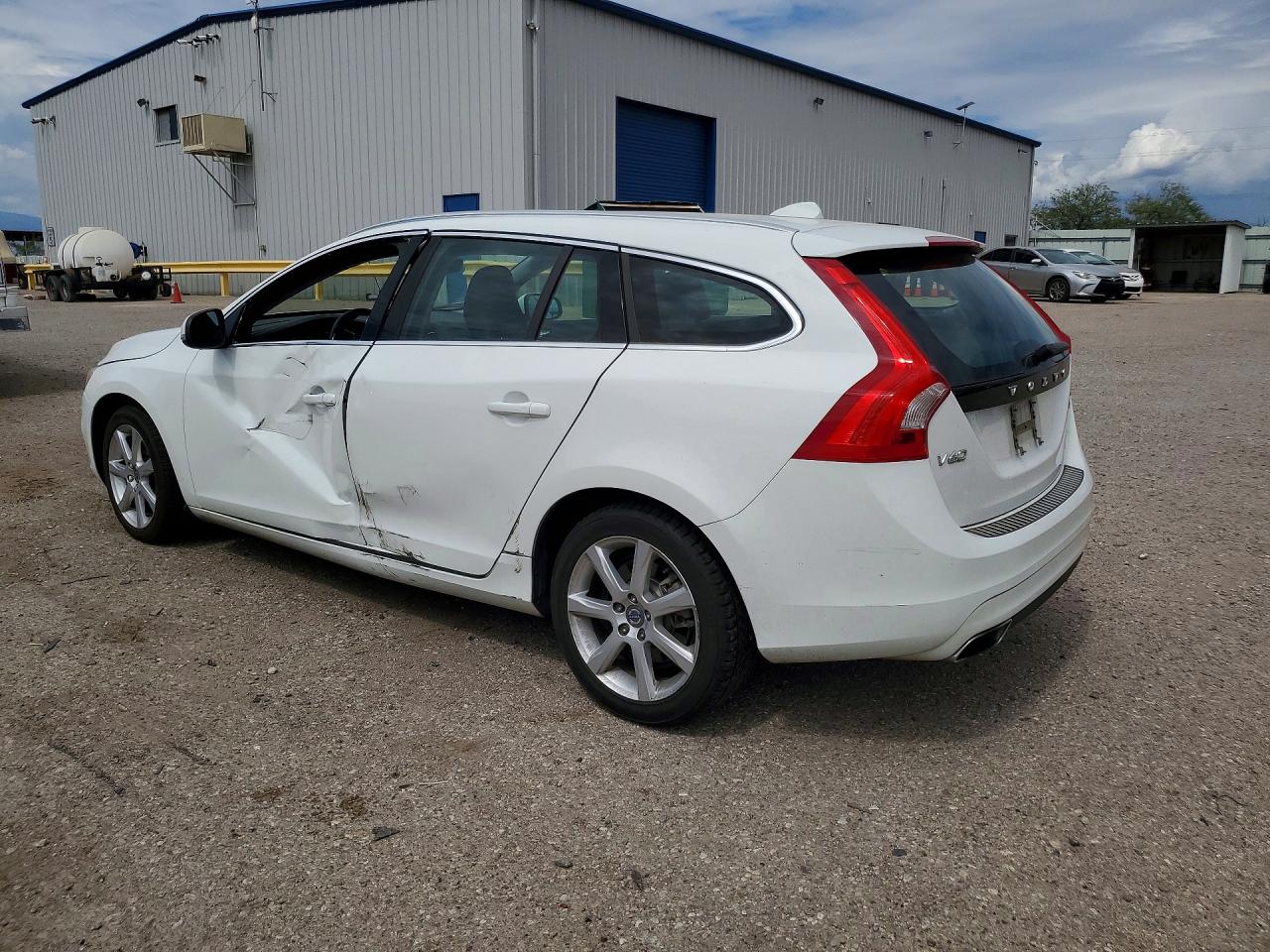 2016 VOLVO V60 SV33 Premier