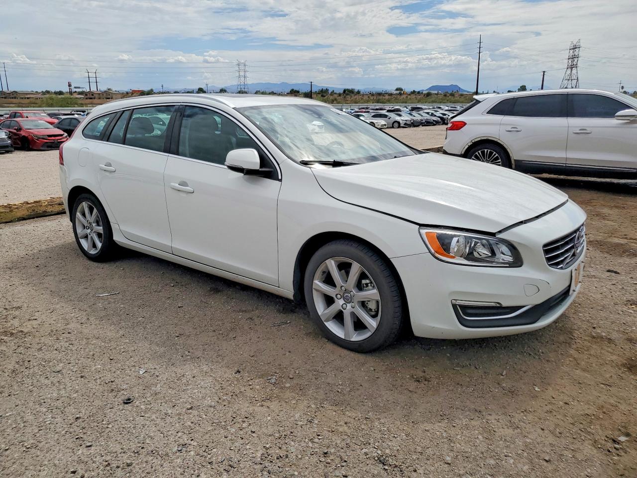 2016 VOLVO V60 SV33 Premier